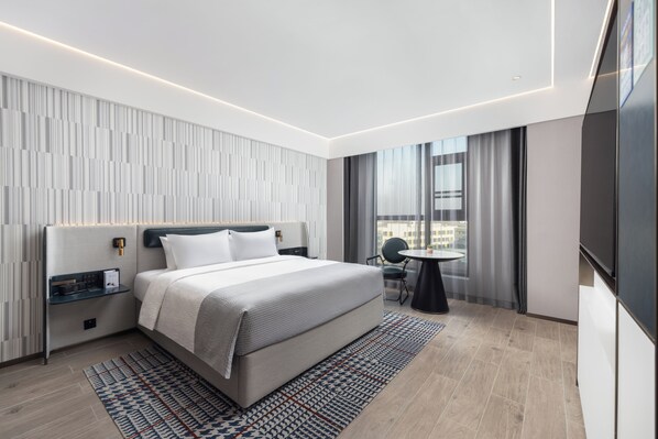 Premier Studio Suite | Premium bedding, down comforters, desk, laptop workspace - Yuncheng Pinglu Wanda Meihua Hotel (Yuncheng)