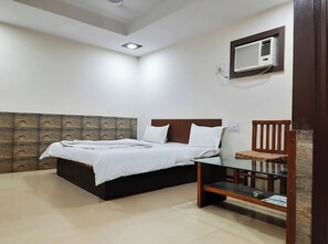 Deluxe-Doppelzimmer | 1 Schlafzimmer, Schreibtisch, schallisolierte Zimmer, kostenloses WLAN