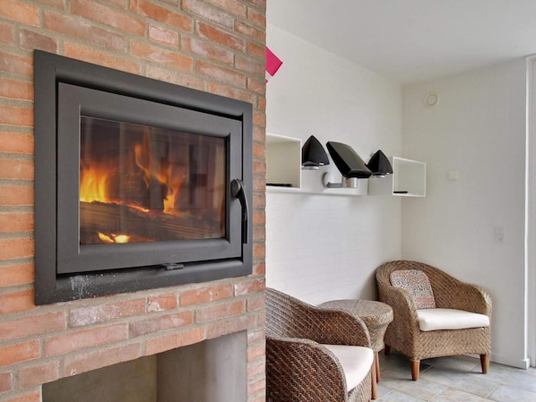 Classic House, 2 Bedrooms | Interior