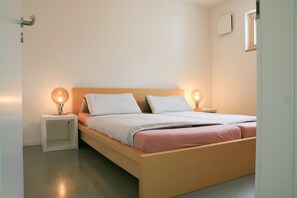 2 bedrooms, free WiFi, bed sheets