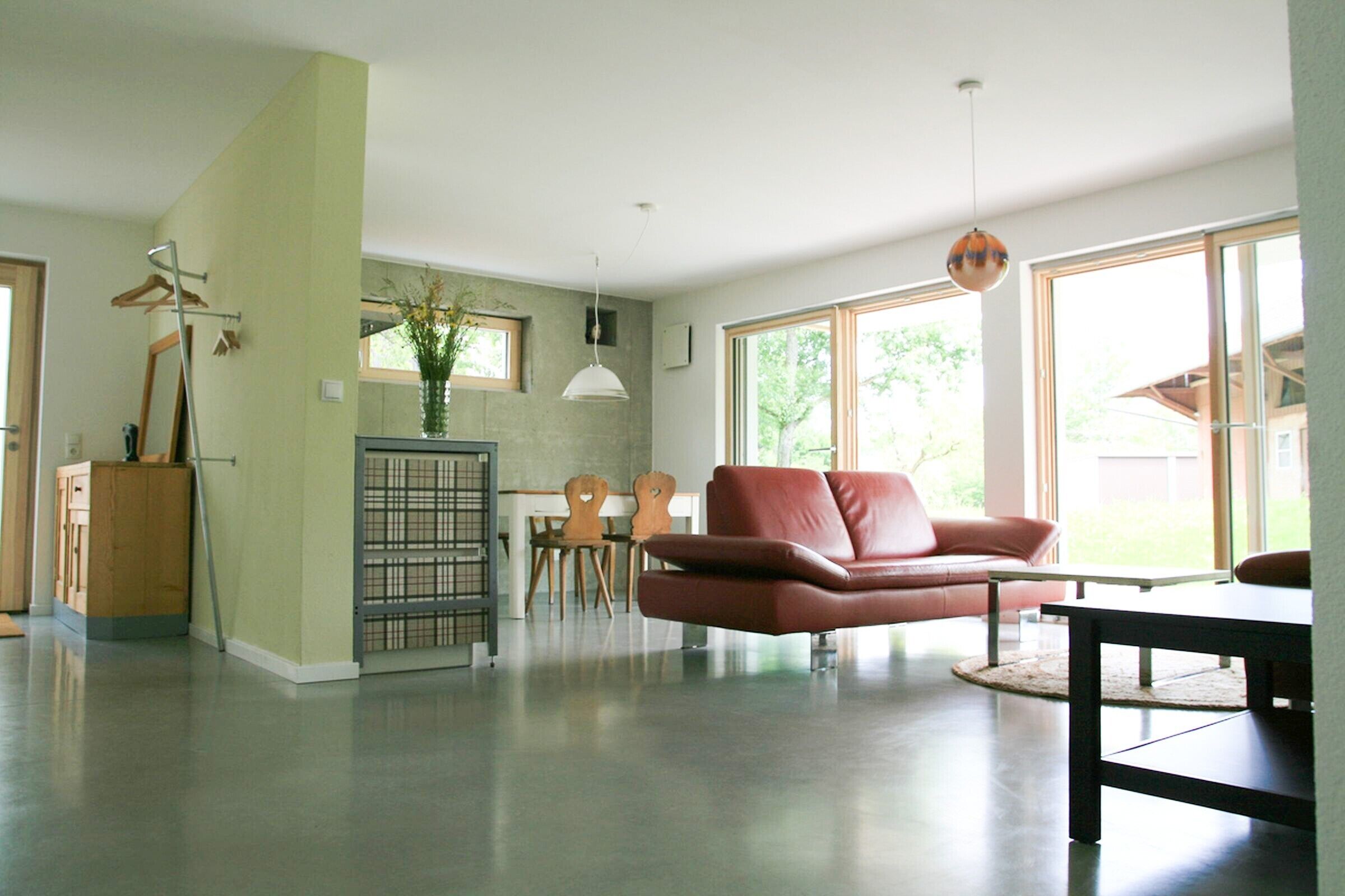 المنشأة من الداخل