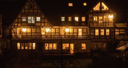 Ferienwohnung 'Mühlenteich' mit Balkon, Gemeinschaftsgarten und Wi-Fi
