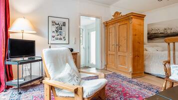 1 chambre, fer et planche Ă  repasser, Wi-Fi gratuit, draps fournis