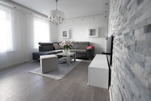 Tv och eldstad