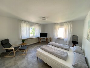 1 bedroom, free WiFi, bed sheets