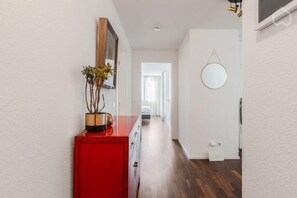 Schallisolierte Zimmer, Bügeleisen/Bügelbrett, Babybetten