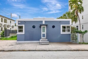 Entrée de l’hébergement