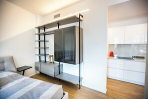 1 habitación, escritorio, tabla de planchar con plancha y wifi gratis 