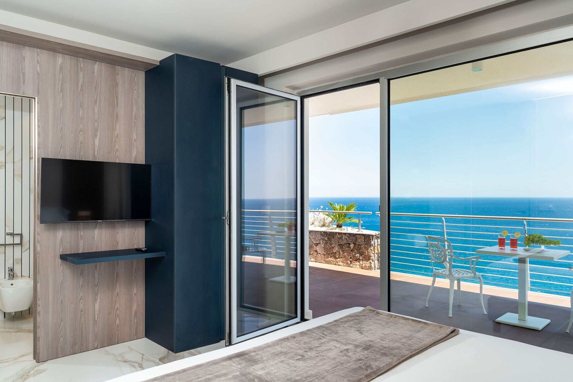 10 Schlafzimmer, Bügeleisen/Bügelbrett, kostenloses WLAN