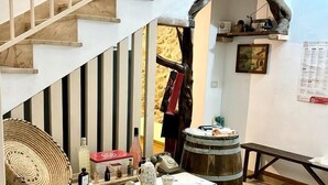 Interior detail - Casa del Corso (Dorgali)