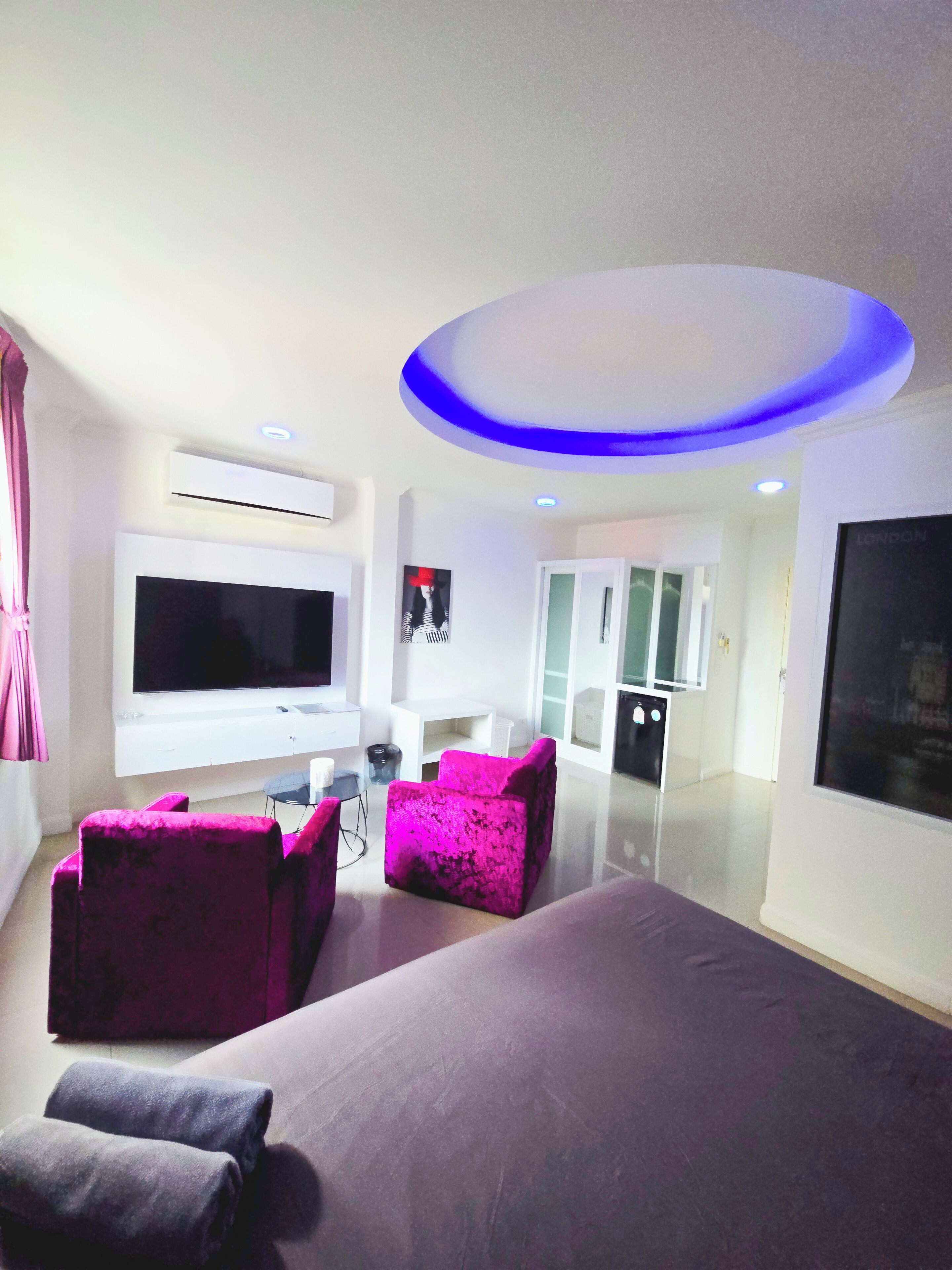 Deluxe Room with Window | Egyptian cotton sheets, premium bedding, free WiFi, bed sheets