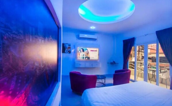 Superior Room with Balcony | 1 makuuhuone, ilmainen Wi-Fi