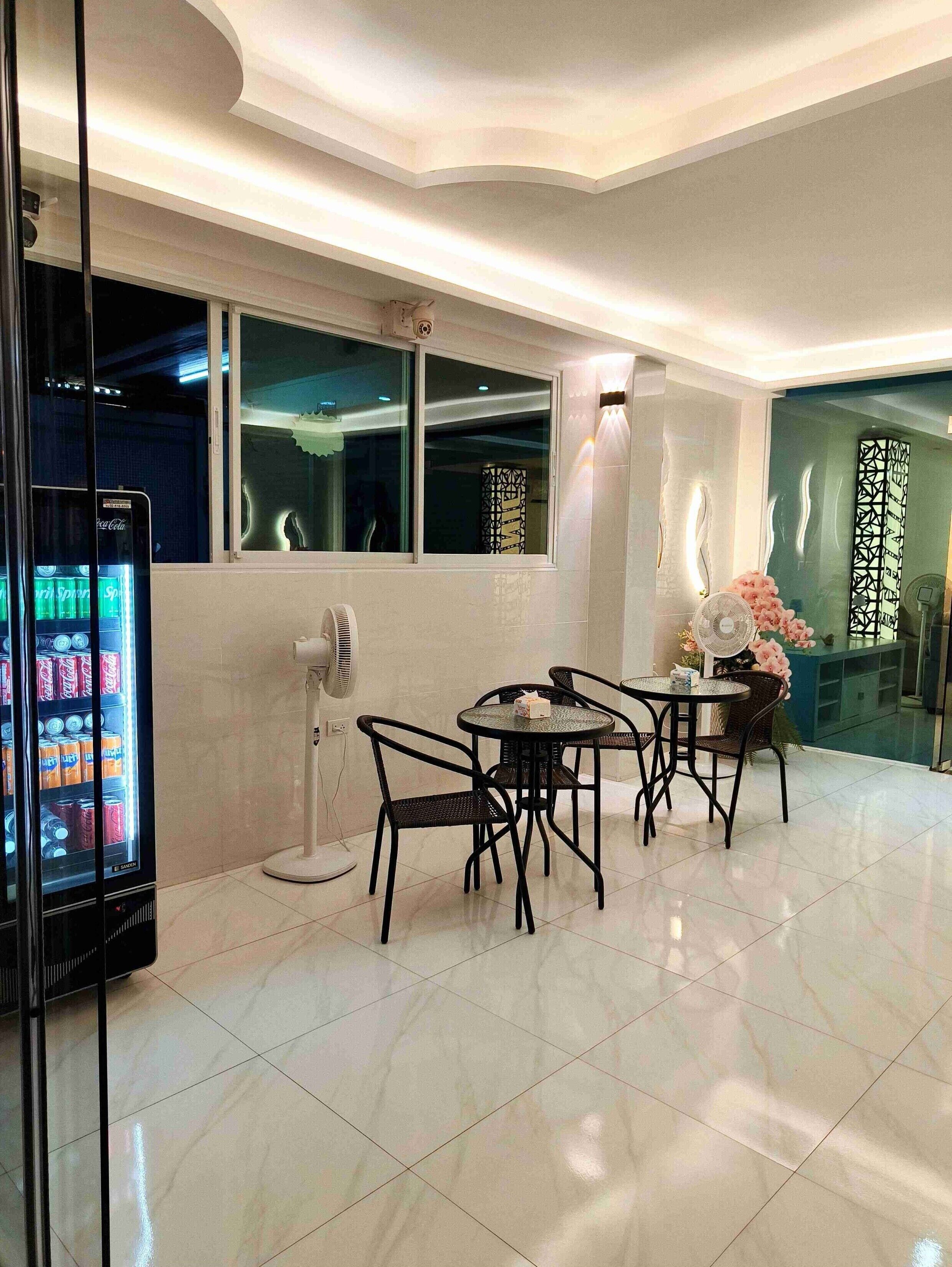 บริเวณนั่งเล่นที่ล็อบบี้