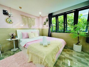 Deluxe Studio