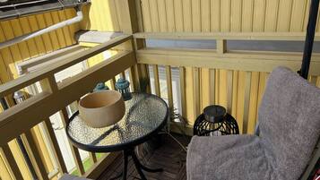 Apartment, 2 Bedrooms, Balcony, City View | Balcony