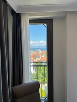 Executive Room, Sea View | Laptop workspace, free WiFi