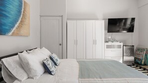 1 bedroom, desk, iron/ironing board, free WiFi