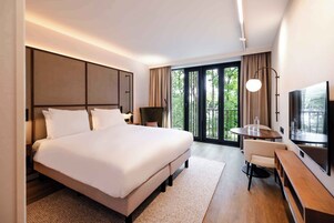 Quarto casal luxo | Roupas de cama premium, frigobar, cofres nos quartos