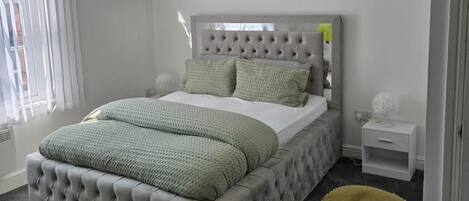 1 bedroom, iron/ironing board, free WiFi, bed sheets