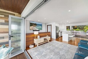 4 bedrooms, free WiFi, bed sheets