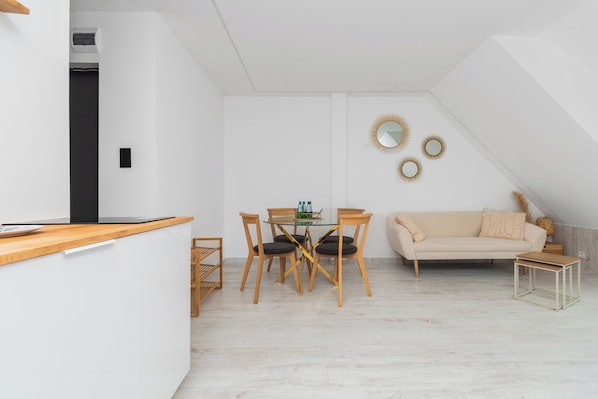 Studio Confort | Fer et planche à repasser, accès au Wi-Fi (inclus)