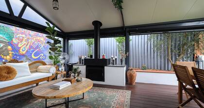 24 Something Special 3BR 2BA & Parking