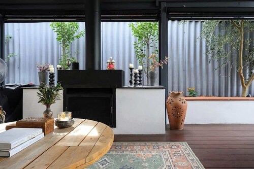 24 FREE Parking & Easy Perth Ferry Access