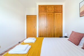 3 bedrooms, iron/ironing board, free WiFi, bed sheets - Mira Bracara by House and People (Braga)