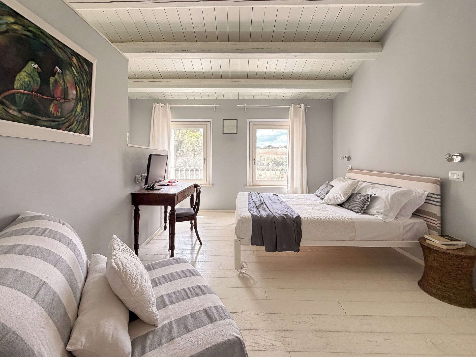 2 chambres, fer et planche à repasser, Wi-Fi gratuit, draps fournis