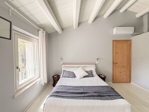 2 bedrooms, iron/ironing board, free WiFi, bed sheets - Beautiful apartment in Borgoparvo Countryvilla, between Sirolo and Numana (Ancona)
