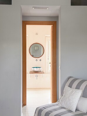 2 bedrooms, iron/ironing board, free WiFi, bed sheets - Beautiful apartment in Borgoparvo Countryvilla, between Sirolo and Numana (Ancona)