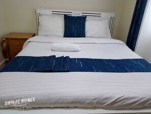 2 bedrooms, iron/ironing board, WiFi, bed sheets