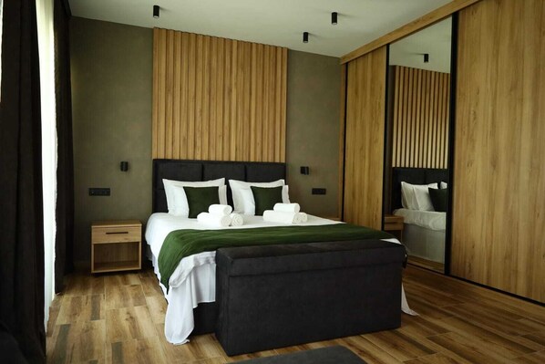 Comfort Apartment, Balcony, River View | Desk, laptop workspace, soundproofing, free WiFi - Belvedere RESORT (Smederevo)