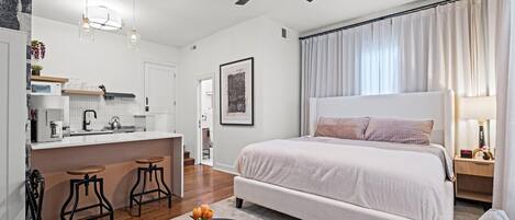 1 habitación, tabla de planchar con plancha y wifi gratis