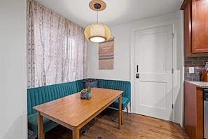 Dining - 2 Connected Studios in Historic Building Walkable to Plaza - 2BR,  2BA, 2 Kitchens + Rooftop Views (Kansas City)