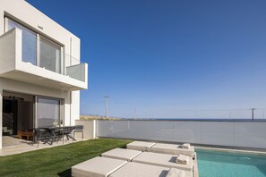 Outdoor dining - Dea Luna Villa I, Heated Pool & 5* Resort Access (Panormos in Rethymno)