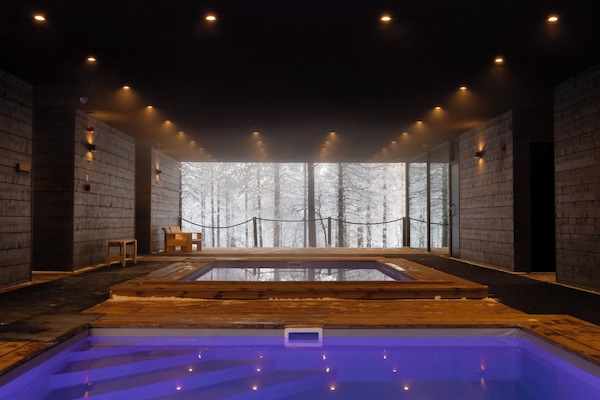 3 outdoor pools