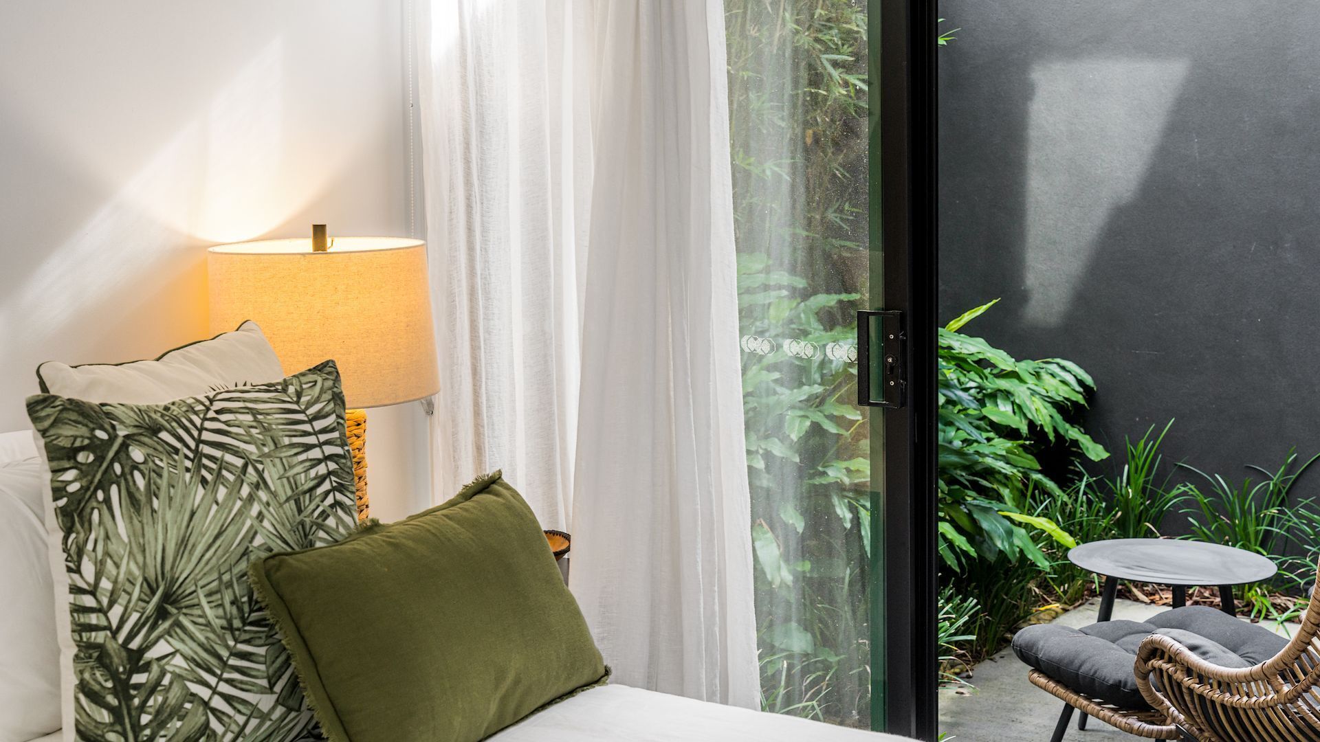 A Top Spot Looking For A Holiday In Stylish, Modern Comfort Just Steps From Byron Bay's Finest Beach - Byron Bay