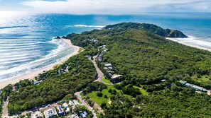 Beach nearby - A Top Spot Looking for a holiday in stylish, modern comfort just steps from Byron Bay's finest beach (Byron Bay)