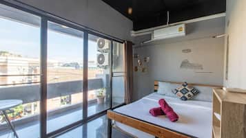 Superior Double Room, City View | Desk, laptop workspace, free WiFi, bed sheets