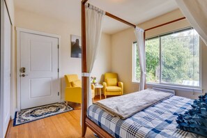 8 bedrooms, iron/ironing board, travel cot, free WiFi