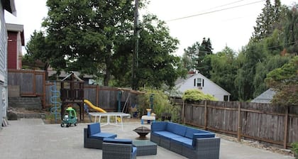 Spacious large house in North Seattle