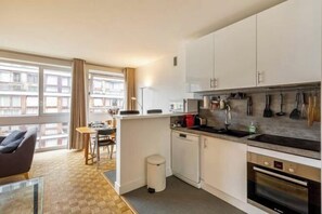 Room - Apartment Barbusse (Paris)