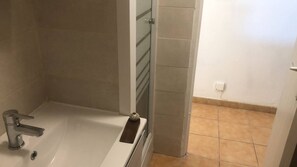 Savon, papier toilette