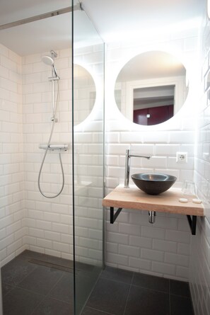 Chambre classique double, fumeur | Bureau, accĂšs au Wi-Fi (inclus)