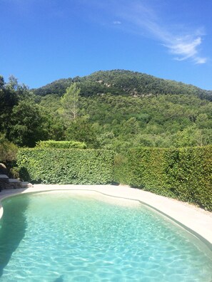 Pool - Family home with unique view, swimming pool, river and house net (Claviers)