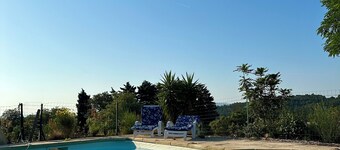 Idyllic gîte with private pool and garden in beautiful surroundings.