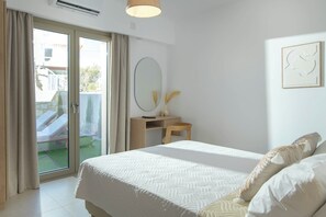 In-room safe, iron/ironing board, free WiFi, bed sheets - Lumina Sense Villas (Kato Gouves)