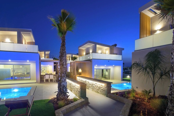 Front of property – evening/night
