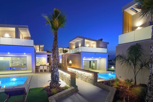 Lumina Sense Villas